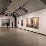 Morning Cleaning di Jeff Wall